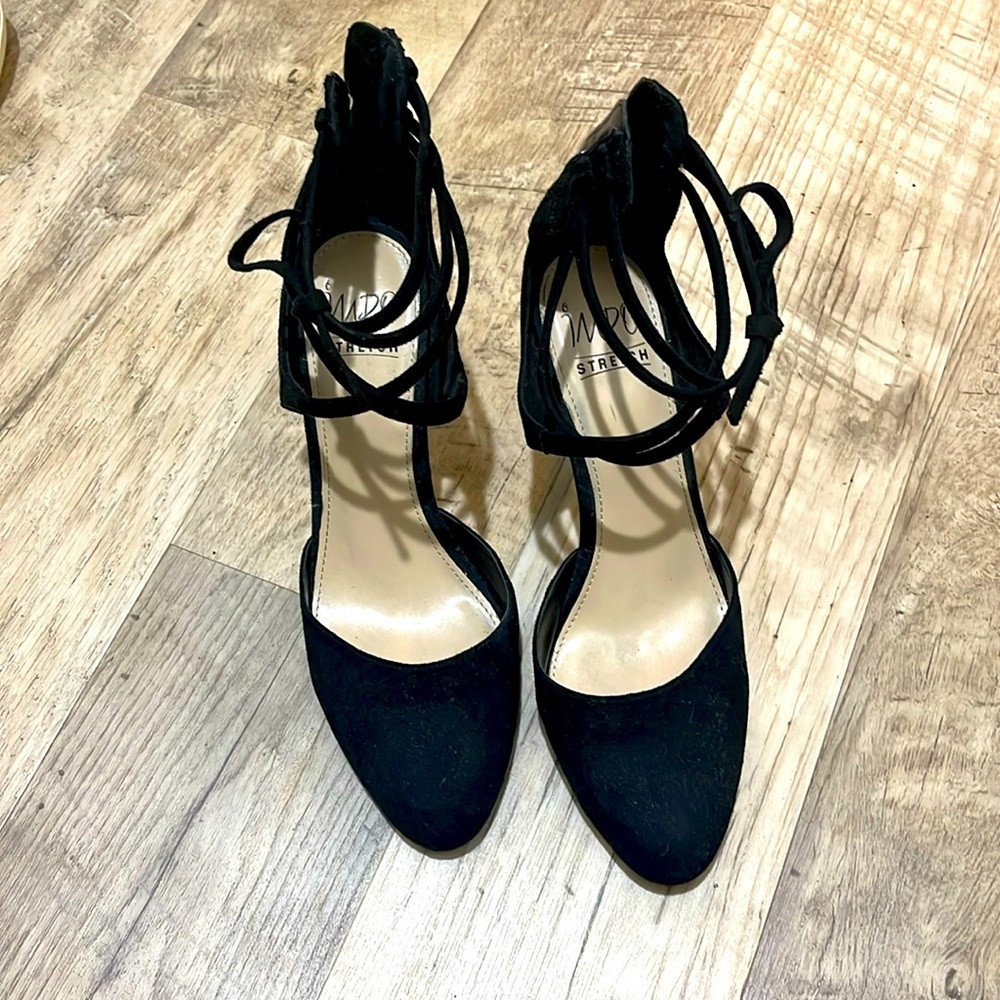 Black 31/2” suede Heels